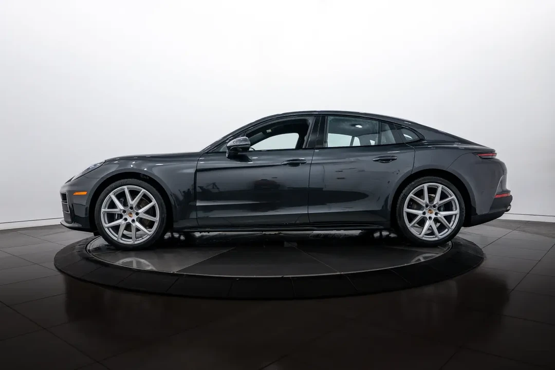 2026 Porsche 976 Panamera - Image 2 of 10