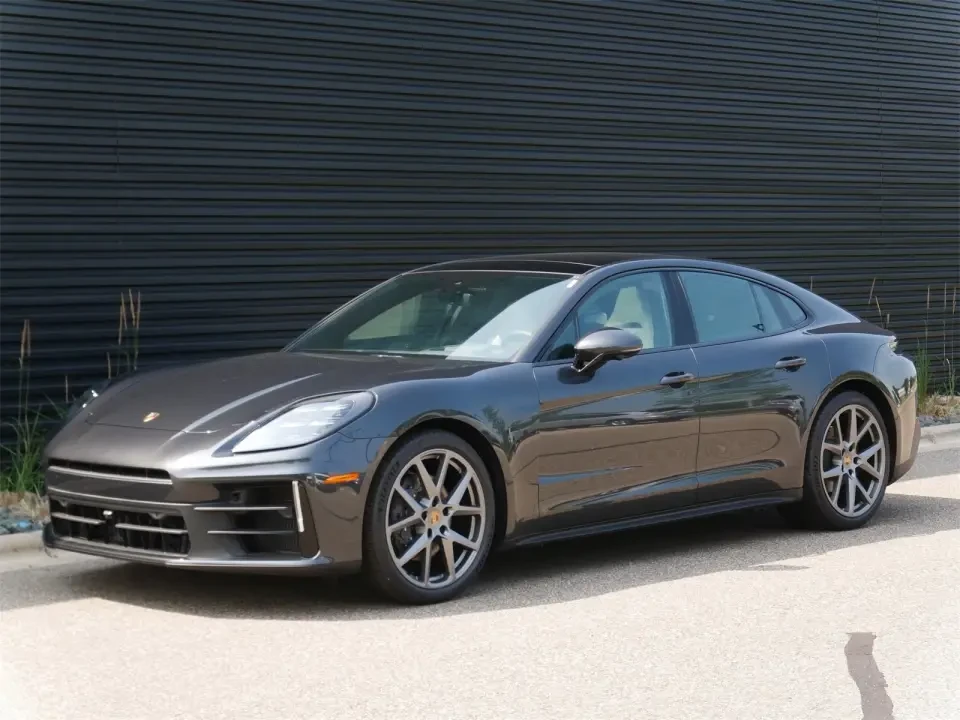 2026 Porsche 976 Panamera - Image 8 of 10