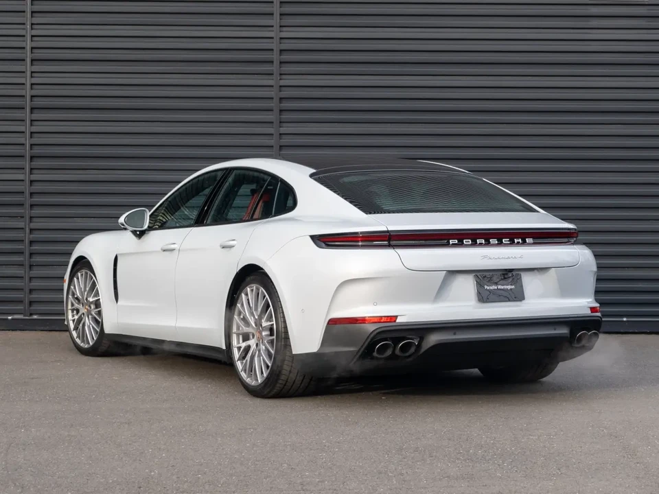 2026 Porsche 976 Panamera - Image 4 of 7