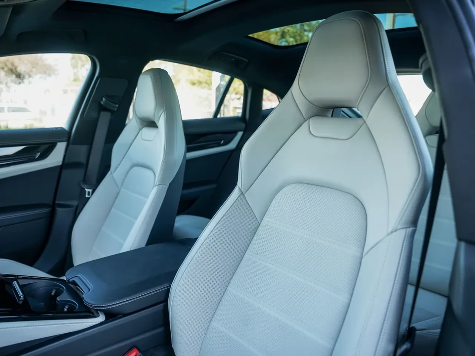 2026 Porsche 976 Panamera - Image 5 of 7