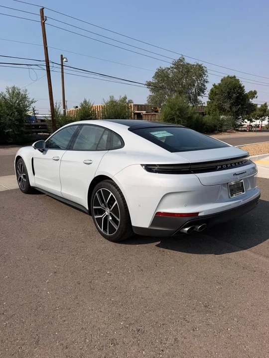 2026 Porsche 976 Panamera - Image 5 of 17