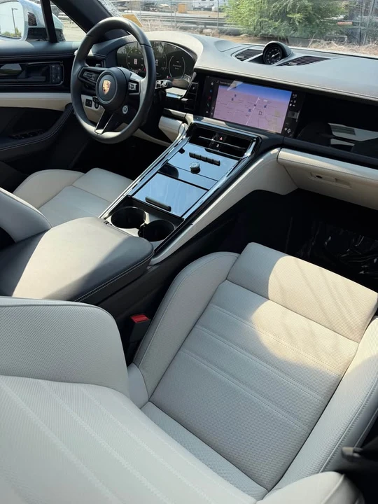 2026 Porsche 976 Panamera - Image 9 of 17
