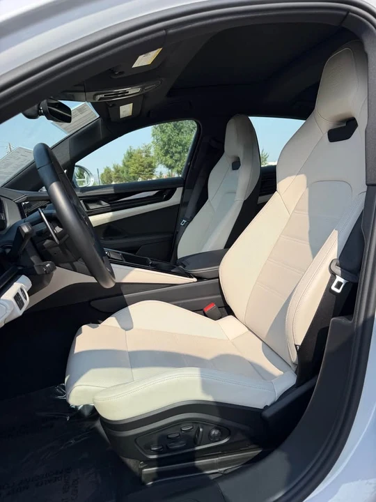 2026 Porsche 976 Panamera - Image 12 of 17