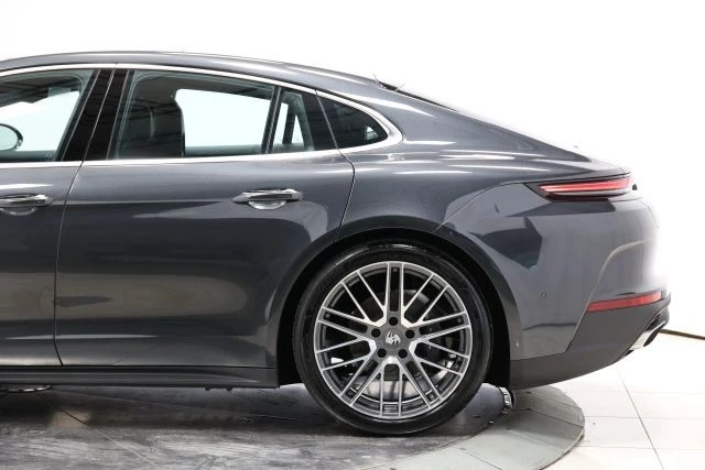 2026 Porsche 976 Panamera - Image 9 of 31