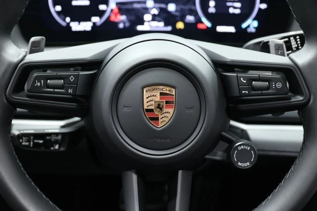 2026 Porsche 976 Panamera - Image 25 of 31