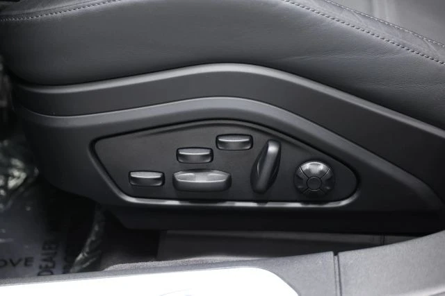 2026 Porsche 976 Panamera - Image 15 of 31
