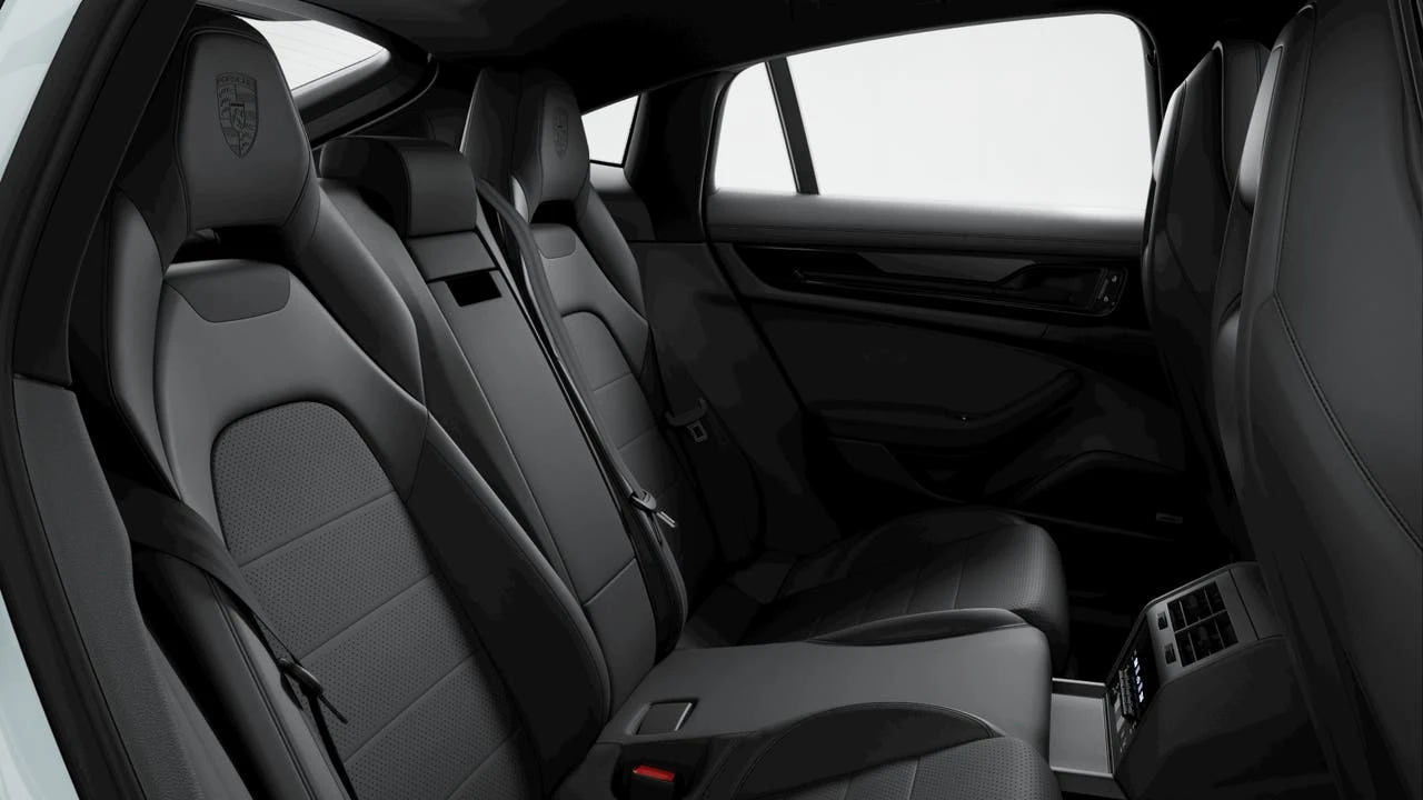 2026 Porsche Panamera - Image 10 of 10