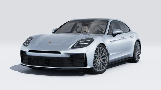 2026 Porsche Panamera 4