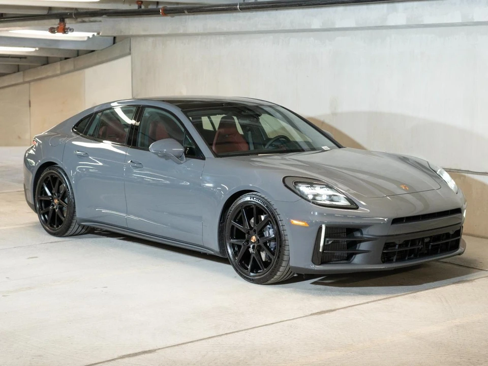 2026 Porsche 976 Panamera - Image 7 of 27