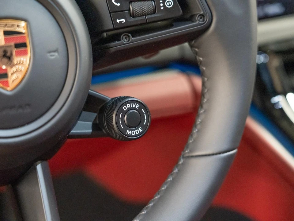 2026 Porsche 976 Panamera - Image 21 of 27