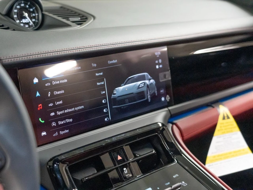 2026 Porsche 976 Panamera - Image 19 of 27