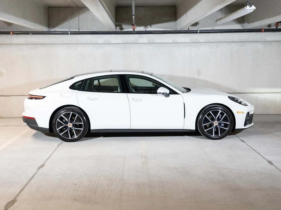 2026 Porsche 976 Panamera - Image 8 of 27