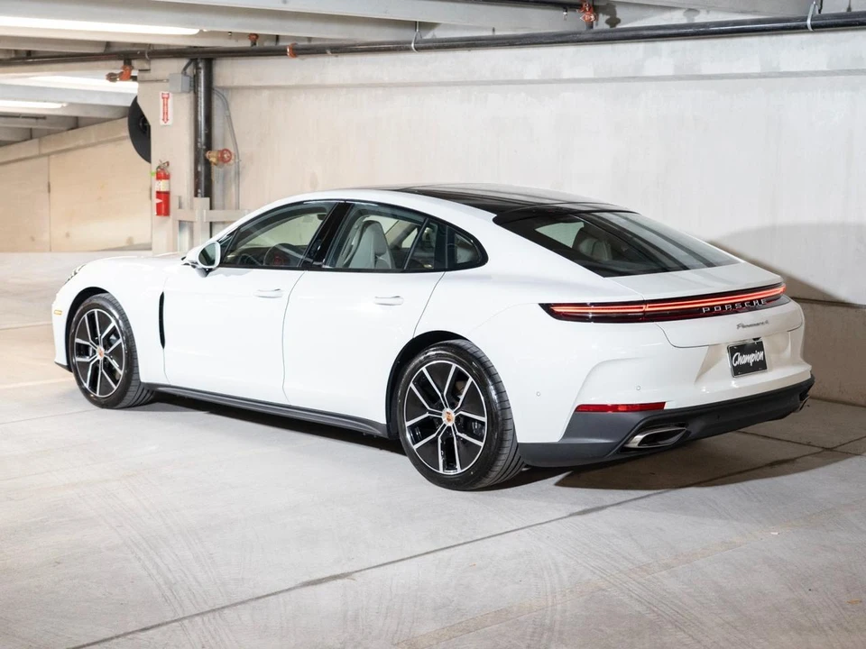 2026 Porsche 976 Panamera - Image 3 of 27