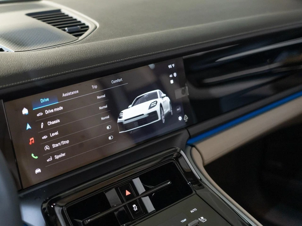 2026 Porsche 976 Panamera - Image 19 of 27