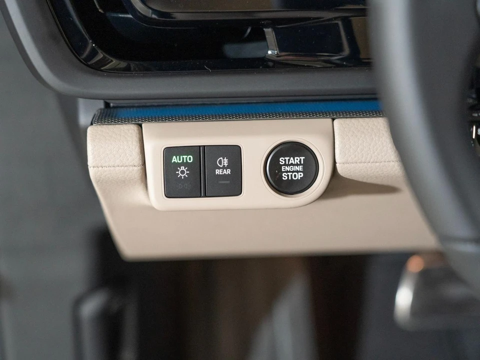 2026 Porsche 976 Panamera - Image 22 of 27