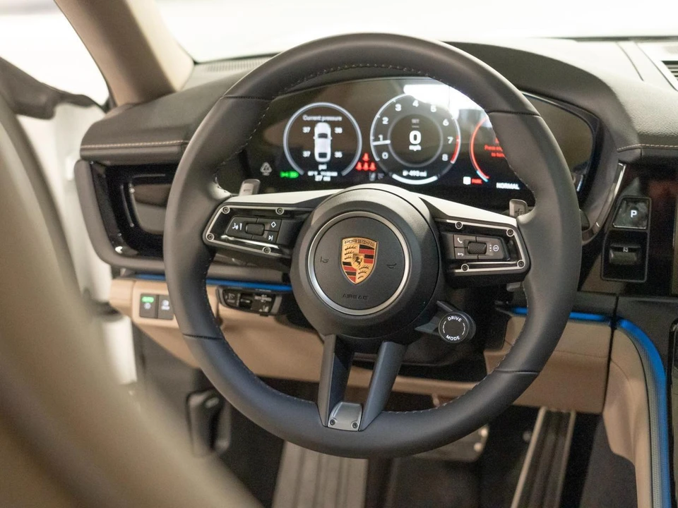 2026 Porsche 976 Panamera - Image 26 of 27