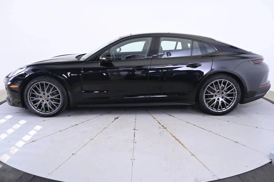 2026 Porsche 976 Panamera - Image 2 of 5