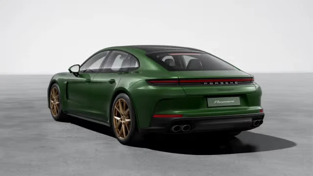 2026 Porsche Panamera - Image 18 of 30