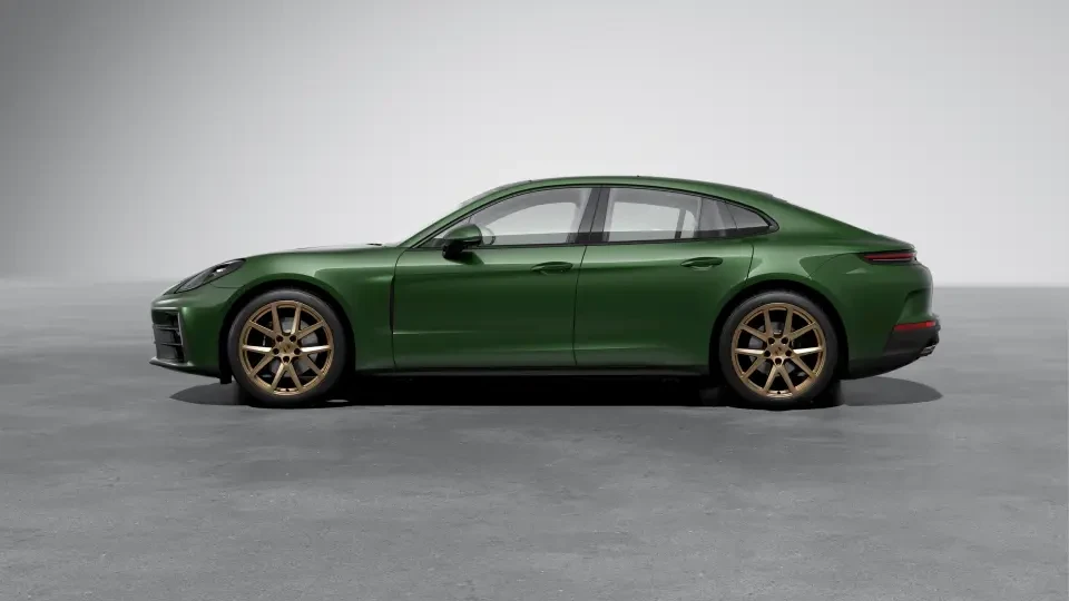 2026 Porsche Panamera - Image 15 of 30