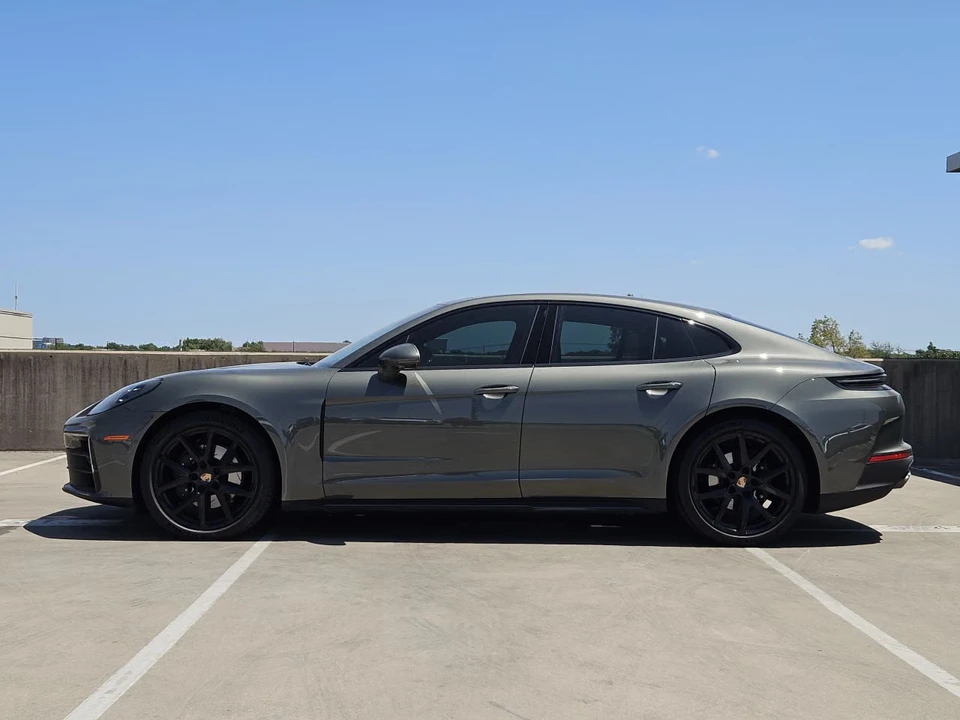 2026 Porsche 976 Panamera - Image 12 of 31