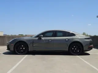 2026 Porsche 976 Panamera - Image 13 of 31