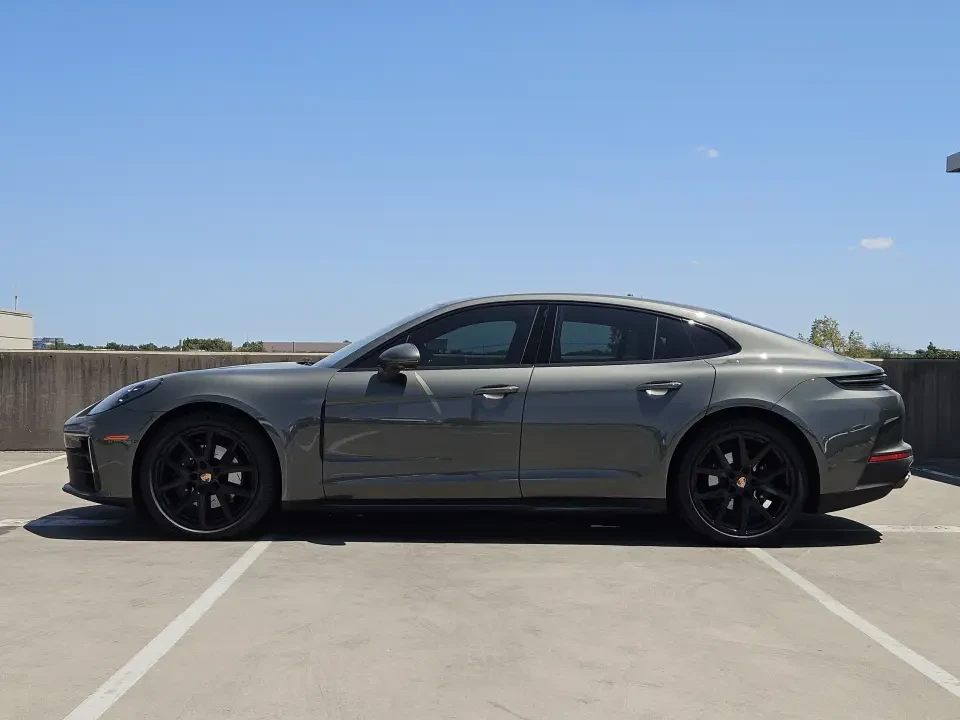 2026 Porsche 976 Panamera - Image 15 of 31