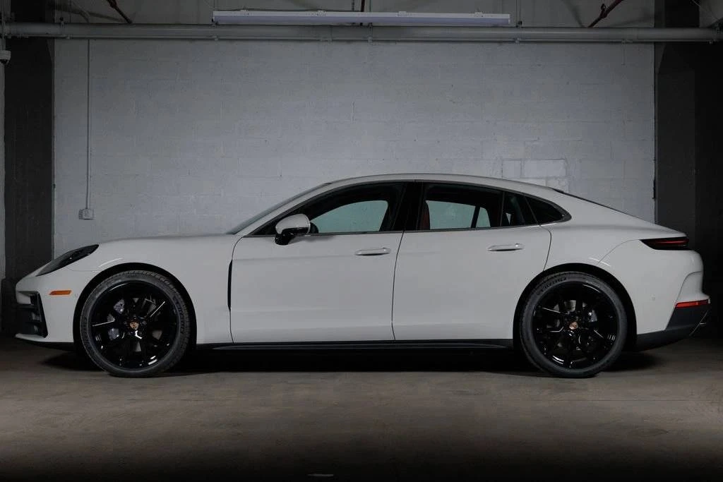 2026 Porsche 976 Panamera - Image 2 of 4