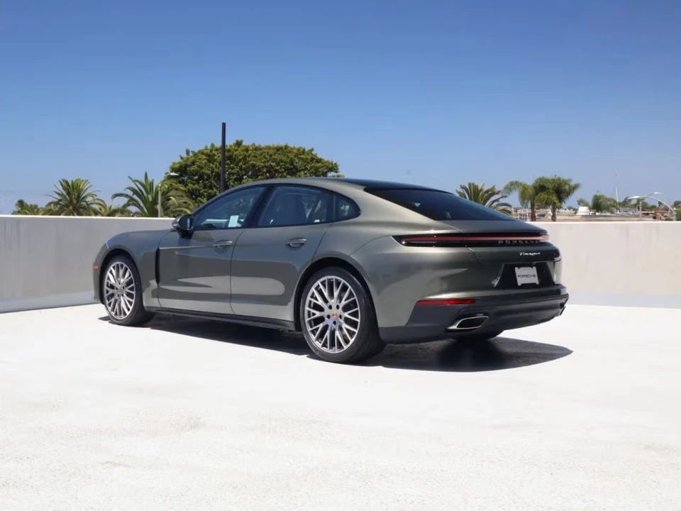 2026 Porsche 976 Panamera - Image 20 of 31