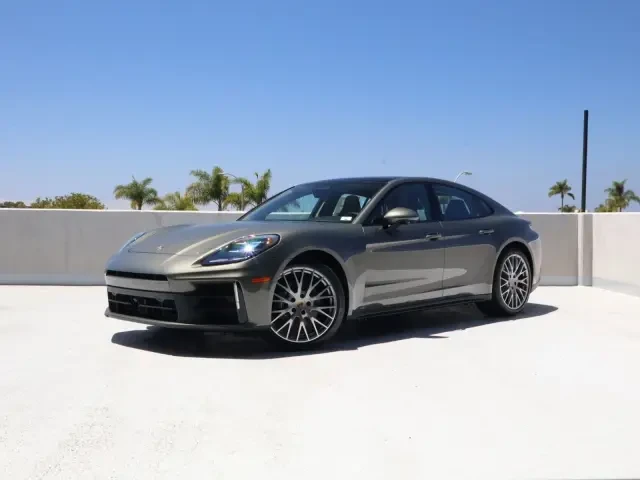 2026 Porsche 976 Panamera - Image 6 of 31