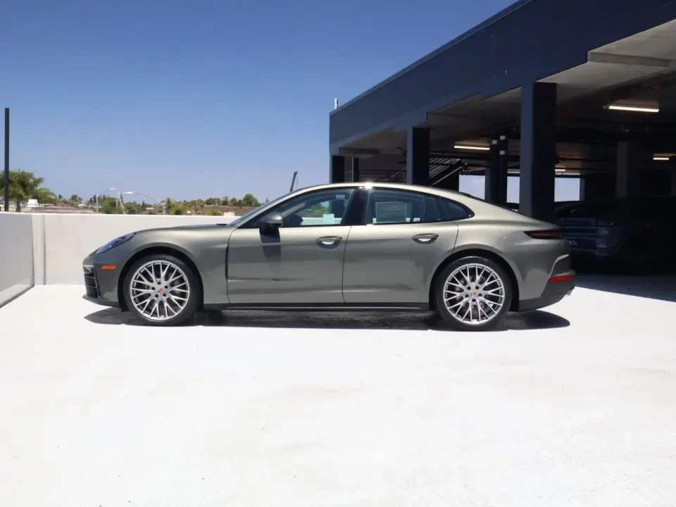 2026 Porsche 976 Panamera - Image 15 of 31