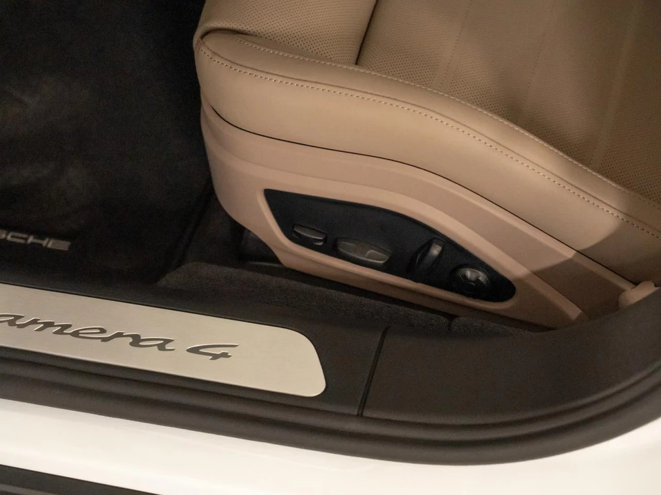 2026 Porsche 976 Panamera - Image 13 of 28