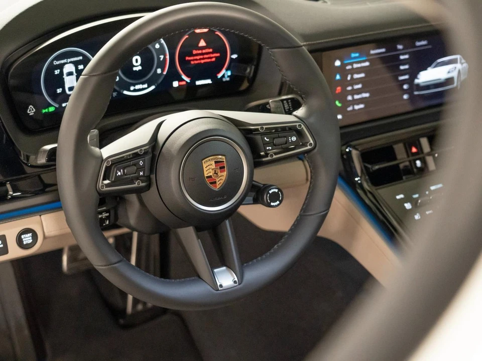2026 Porsche 976 Panamera - Image 15 of 28