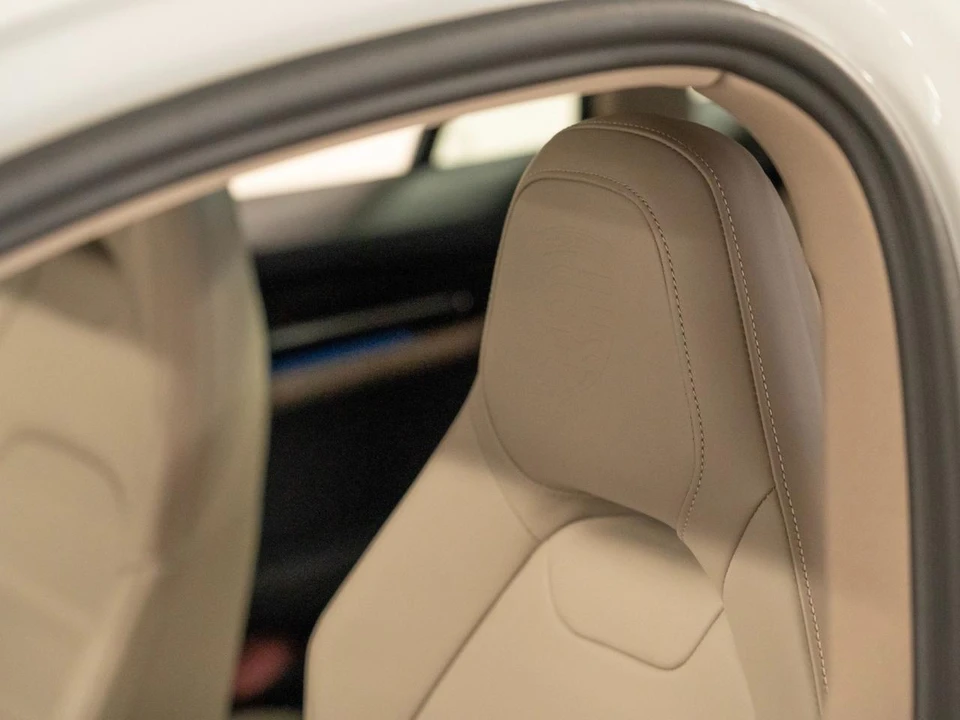 2026 Porsche 976 Panamera - Image 24 of 28