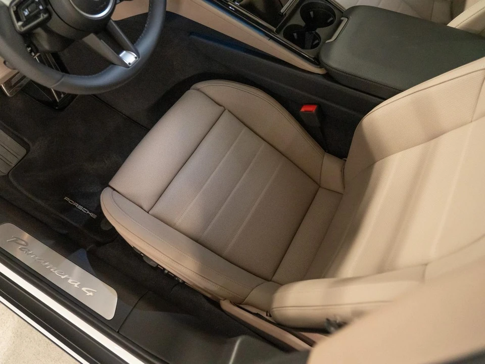 2026 Porsche 976 Panamera - Image 14 of 28