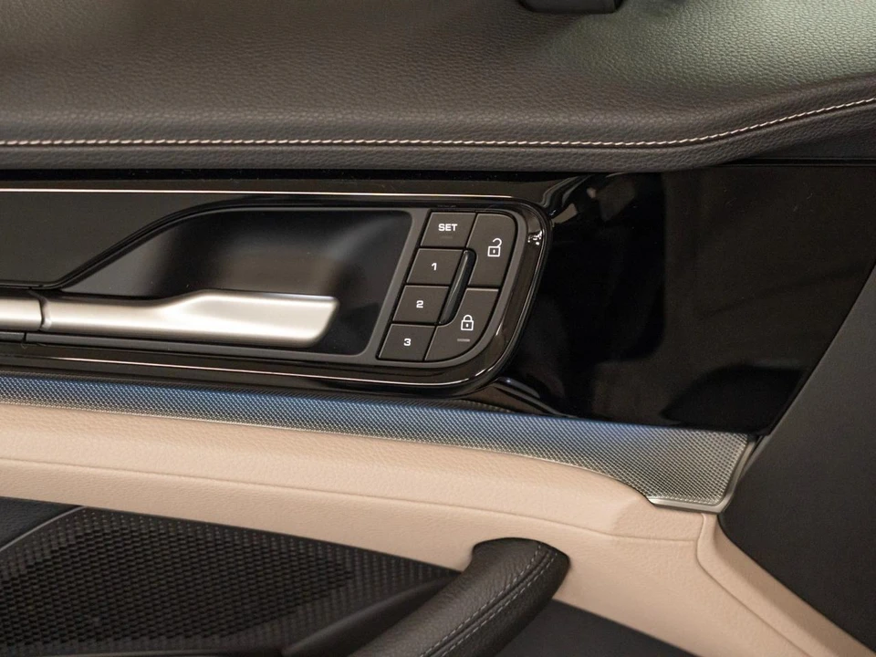 2026 Porsche 976 Panamera - Image 17 of 28