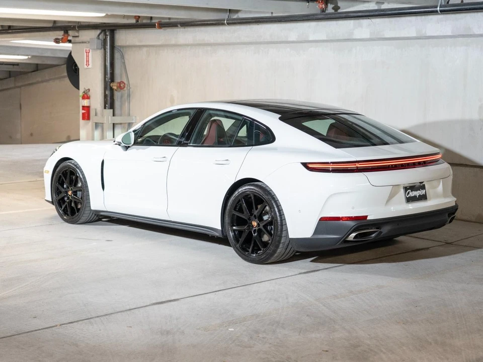 2026 Porsche 976 Panamera - Image 3 of 26