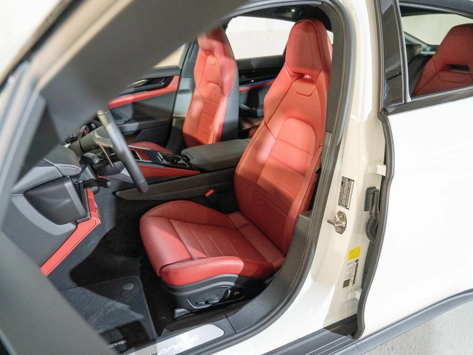 2026 Porsche 976 Panamera - Image 5 of 26