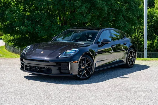 2026 Porsche Panamera 4