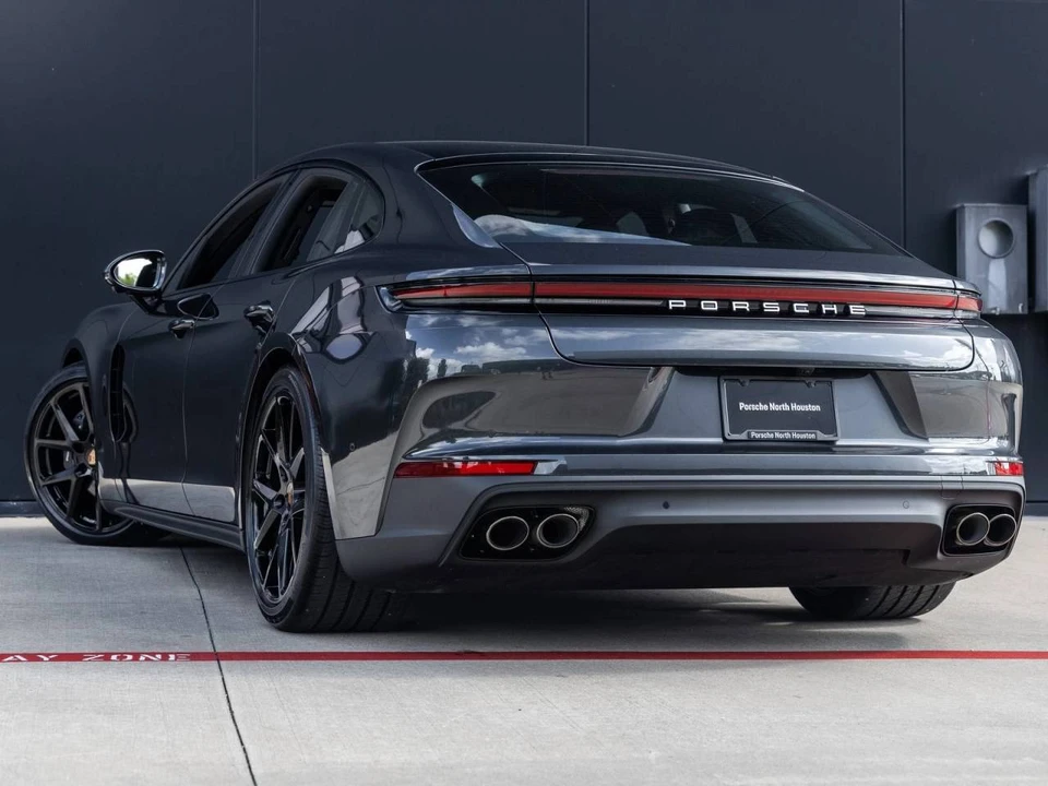 2026 Porsche 976 Panamera - Image 3 of 5