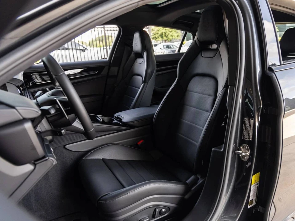 2026 Porsche 976 Panamera - Image 5 of 5