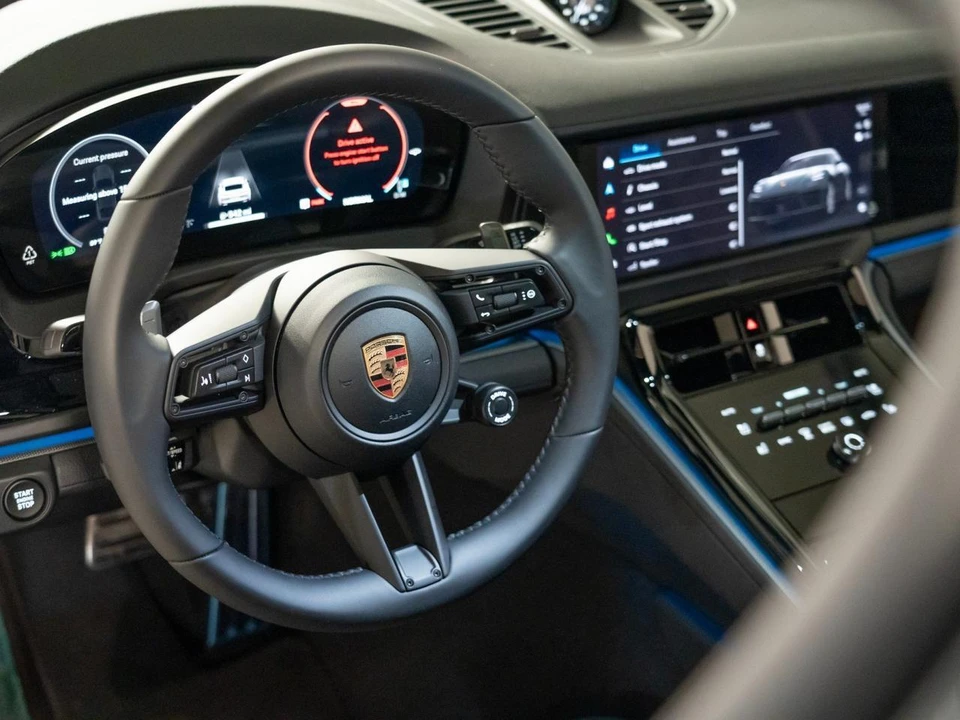 2026 Porsche 976 Panamera - Image 15 of 29