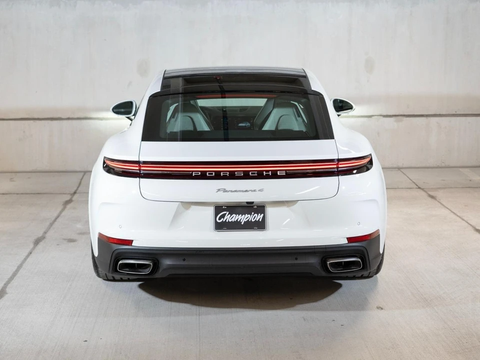 2026 Porsche 976 Panamera - Image 10 of 28
