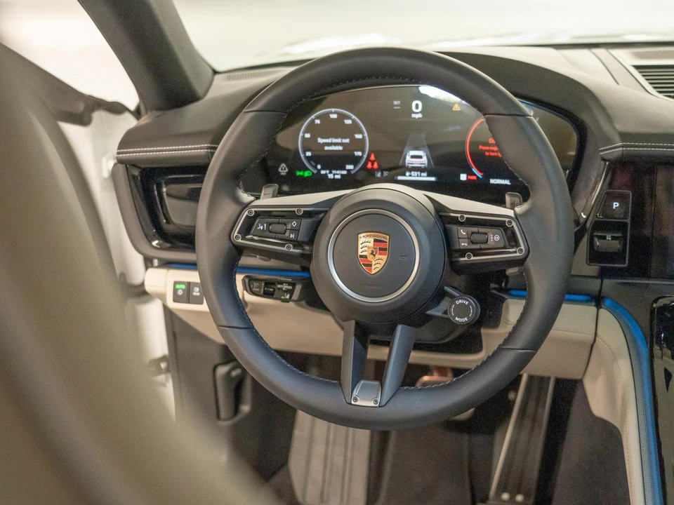 2026 Porsche 976 Panamera - Image 26 of 28