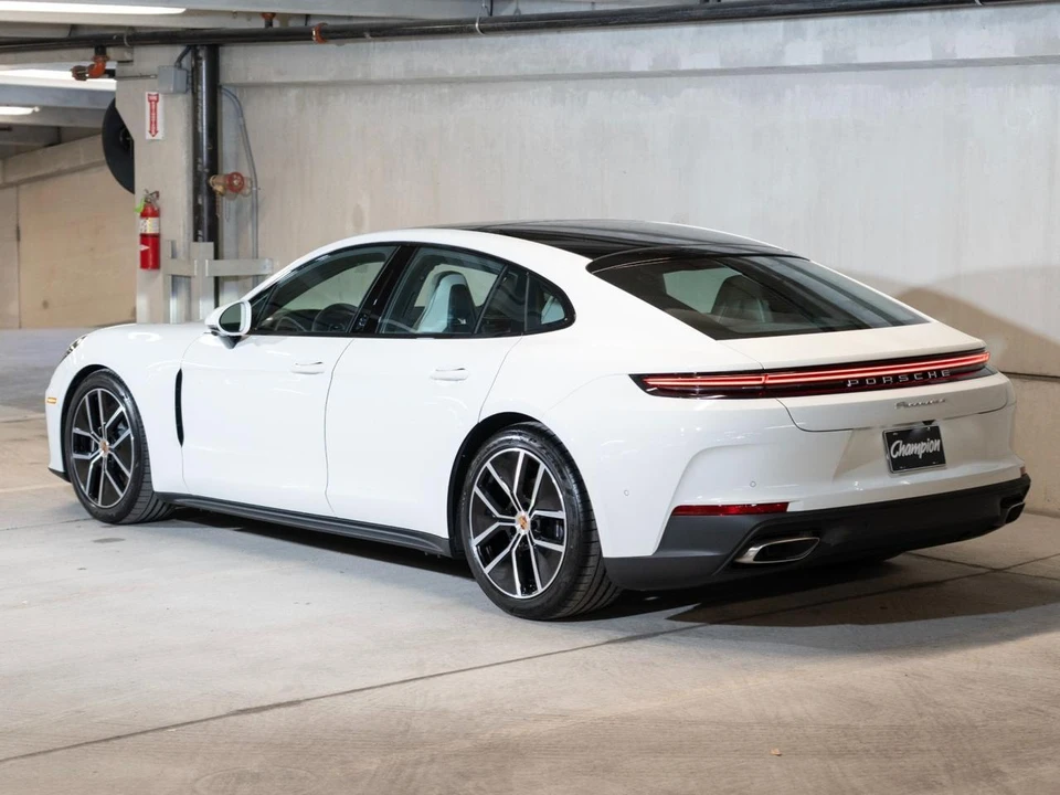 2026 Porsche 976 Panamera - Image 3 of 28