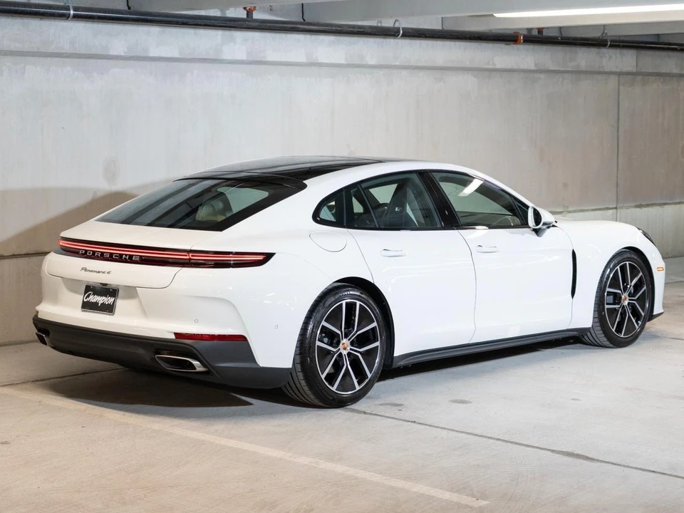 2026 Porsche 976 Panamera - Image 9 of 28