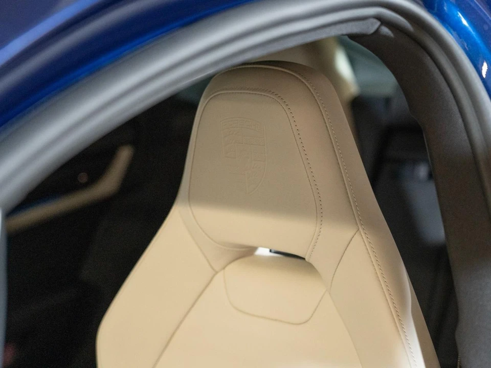2026 Porsche 976 Panamera - Image 14 of 27