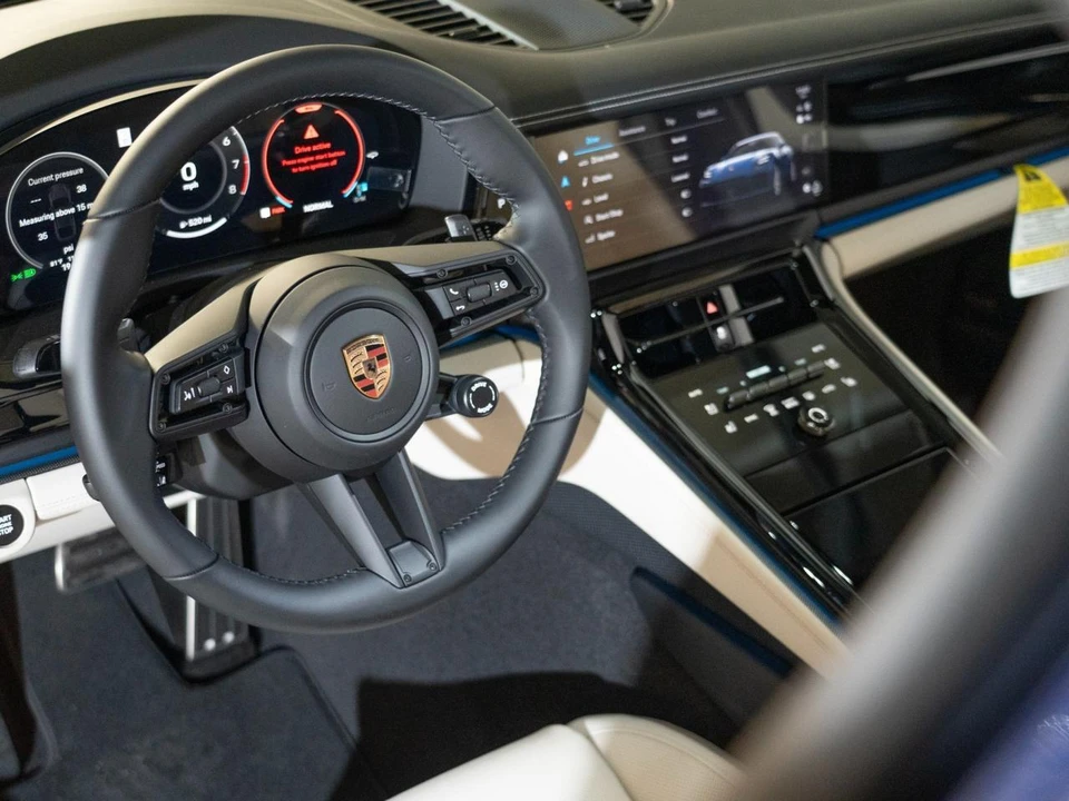 2026 Porsche 976 Panamera - Image 16 of 27