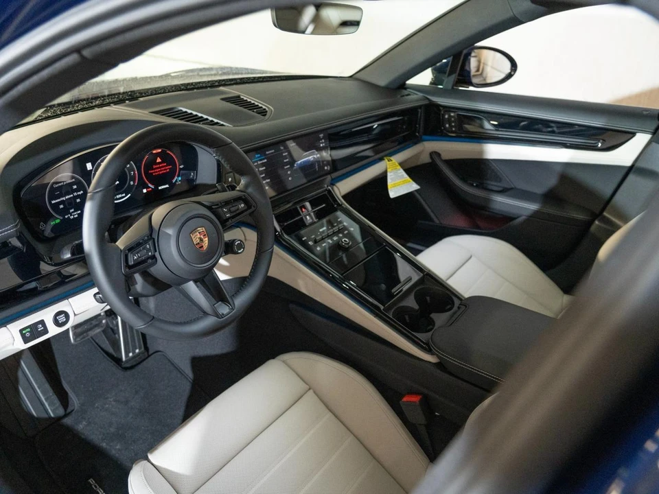2026 Porsche 976 Panamera - Image 4 of 27