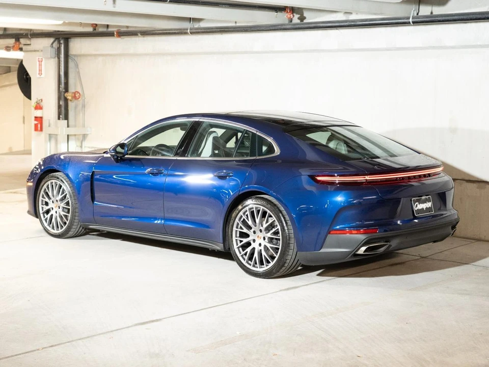 2026 Porsche 976 Panamera - Image 3 of 27