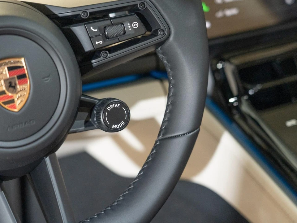 2026 Porsche 976 Panamera - Image 22 of 27